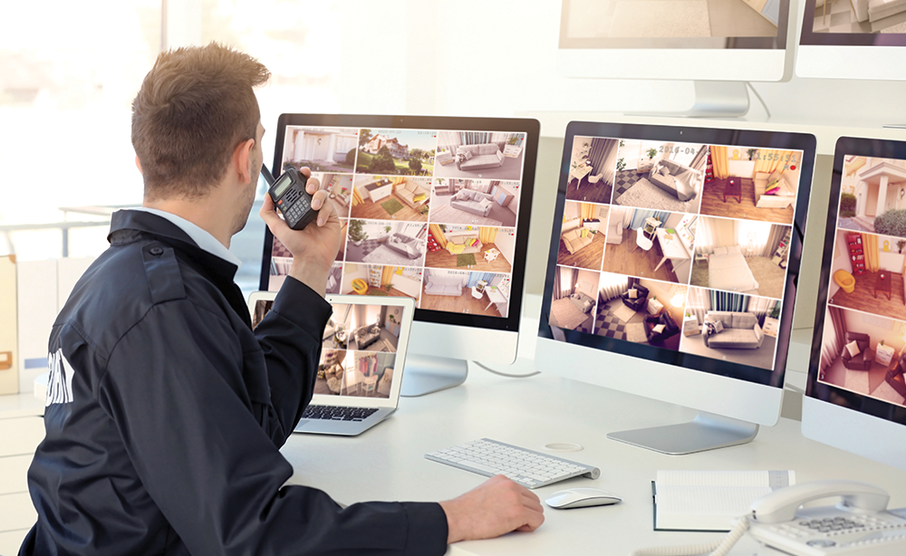 AdobeStock_155508858-surveillance officer-TY AdobeStock_155508858-surveillance officer-TY