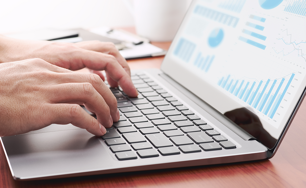 GEN-Business-Analytics-Laptop-TY GEN-Business-Analytics-Laptop-TY