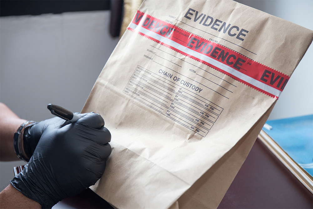 sealed-evidence-bag-officer-sign-off sealed-evidence-bag-officer-sign-off